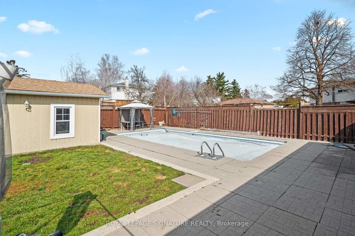 Photo 28 at 216 Folkstone Crescent, Southgate, Brampton