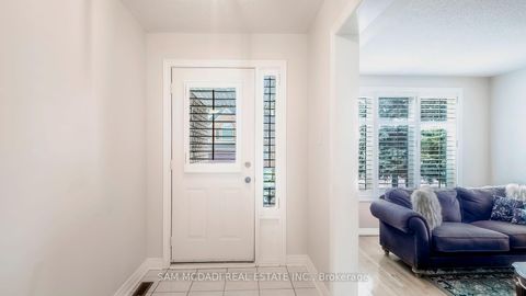 Photo 2 at 5396 Planter's Wd Court, Central Erin Mills, Mississauga