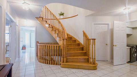 Photo 11 at 5396 Planter's Wd Court, Central Erin Mills, Mississauga