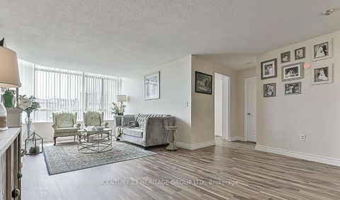 Photo 6 at 1112 - 270 Davis Drive, Central Newmarket, Newmarket