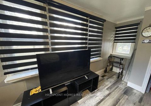 Photo 1 at 257 Cedarholme Avenue, Keswick South, Georgina