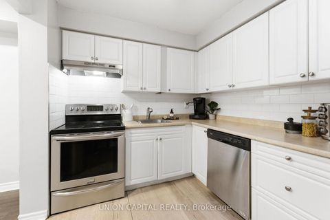 Photo 11 at 317 Milestone Crescent, Aurora Village, Aurora