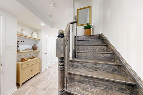 Photo 6 at 72 Ayers Crescent, Birchmount, Toronto