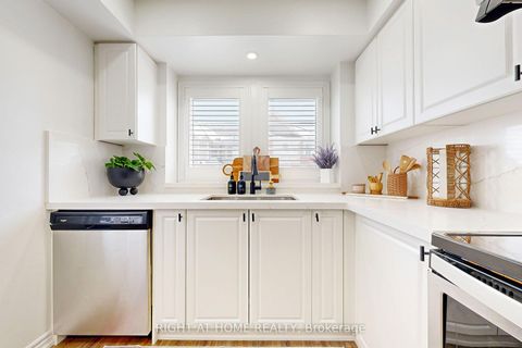 Photo 8 at 72 Ayers Crescent, Birchmount, Toronto