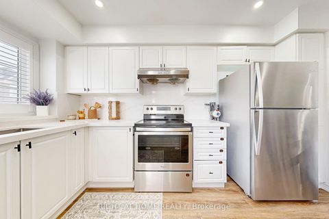 Photo 9 at 72 Ayers Crescent, Birchmount, Toronto