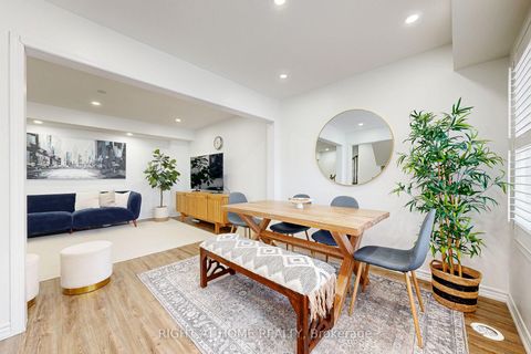 Photo 11 at 72 Ayers Crescent, Birchmount, Toronto