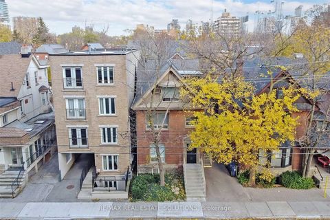 Photo 3 at 93 Spadina Road, Annex, Toronto