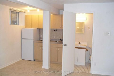 Photo 14 at 93 Spadina Road, Annex, Toronto