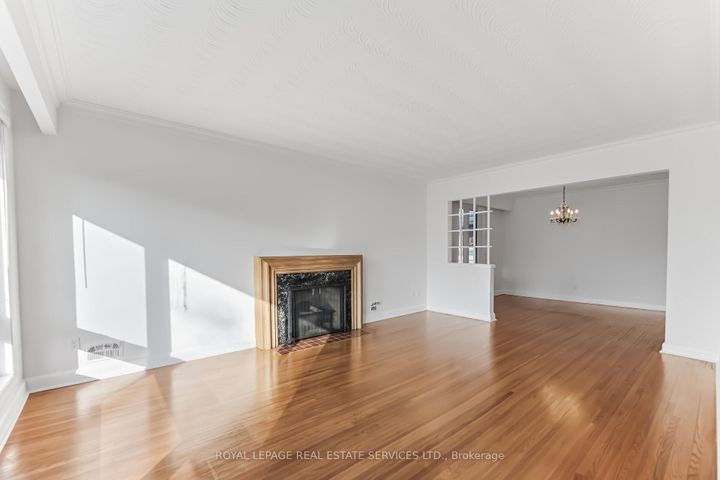 Photo 6 at 46 Cardigan Road, Queensway, Toronto