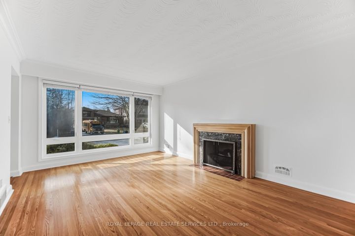 Photo 8 at 46 Cardigan Road, Queensway, Toronto