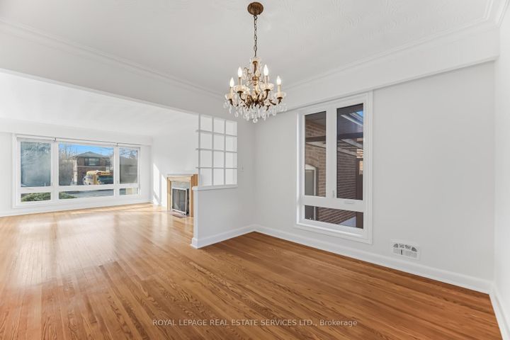 Photo 9 at 46 Cardigan Road, Queensway, Toronto