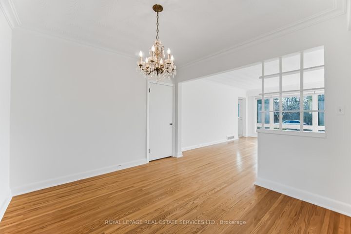 Photo 10 at 46 Cardigan Road, Queensway, Toronto