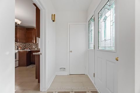 Photo 4 at 46 Cardigan Road, Queensway, Toronto