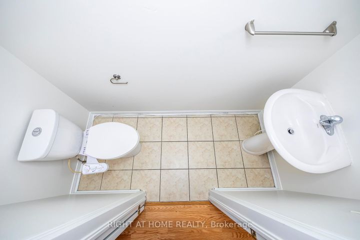 Photo 12 at 15 Eagle Trace Drive, Wellington, Brampton