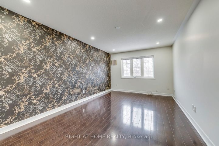 Photo 15 at 15 Eagle Trace Drive, Wellington, Brampton