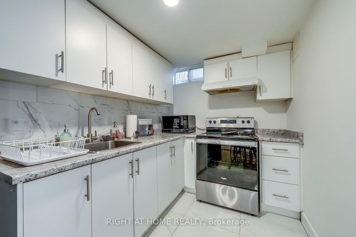 Photo 37 at 15 Eagle Trace Drive, Wellington, Brampton