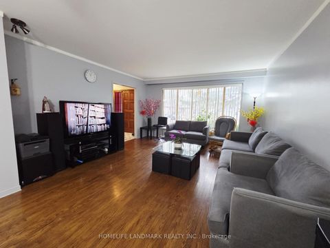 Photo 2 at 7 Burtonwood Crescent, Jamestown, Toronto