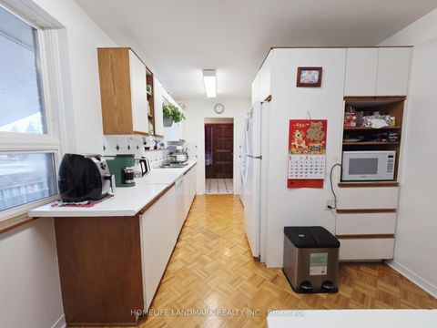 Photo 6 at 7 Burtonwood Crescent, Jamestown, Toronto