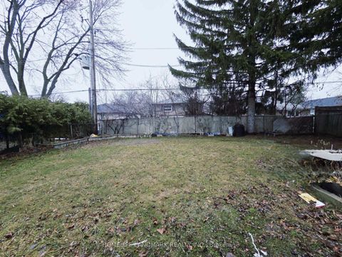 Photo 16 at 7 Burtonwood Crescent, Jamestown, Toronto