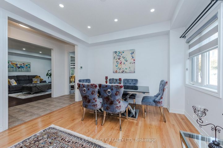 Photo 7 at 28 Iverson Drive, Credit Valley, Brampton