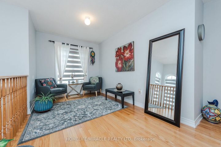 Photo 24 at 28 Iverson Drive, Credit Valley, Brampton