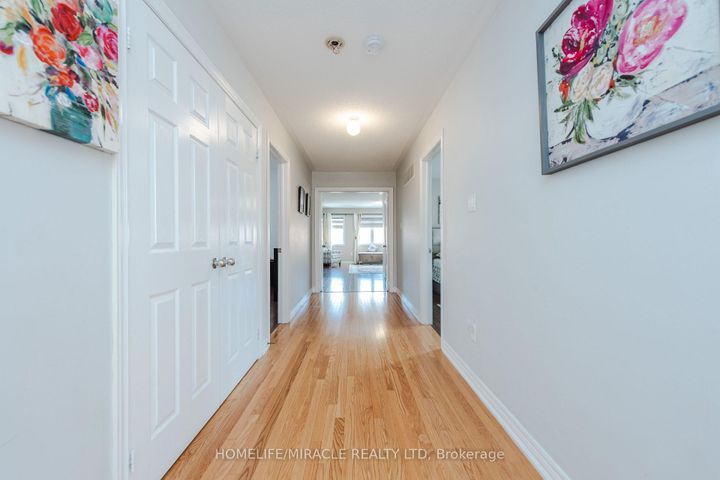 Photo 26 at 28 Iverson Drive, Credit Valley, Brampton