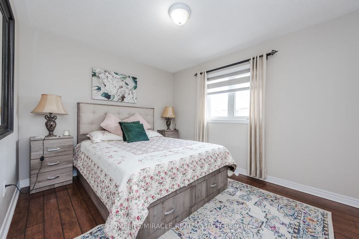 Photo 27 at 28 Iverson Drive, Credit Valley, Brampton