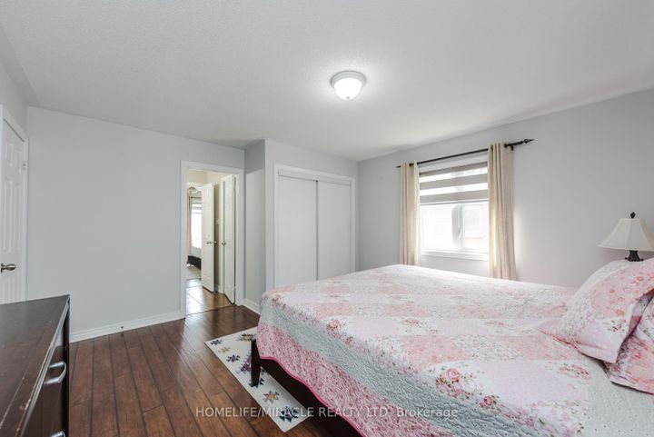 Photo 31 at 28 Iverson Drive, Credit Valley, Brampton