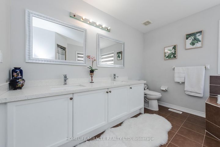 Photo 40 at 28 Iverson Drive, Credit Valley, Brampton