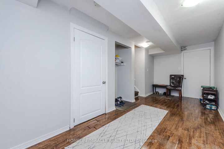 Photo 43 at 28 Iverson Drive, Credit Valley, Brampton