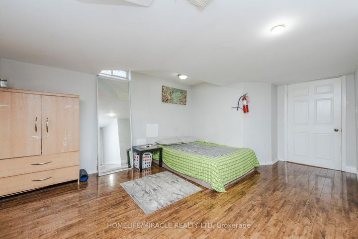 Photo 44 at 28 Iverson Drive, Credit Valley, Brampton