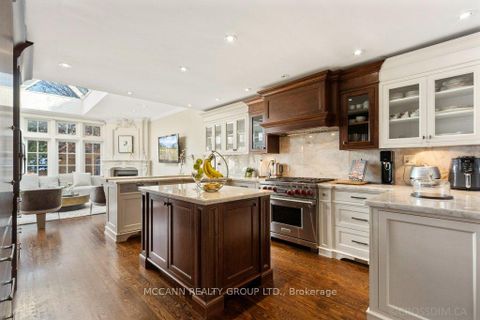 Photo 13 at 27 Strathgowan Crescent, Lawrence Park South, Toronto