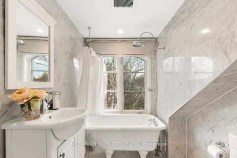 Photo 36 at 27 Strathgowan Crescent, Lawrence Park South, Toronto