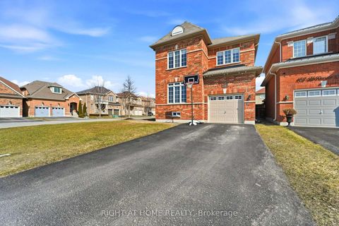 Photo 2 at 156 Mcdonald Crescent, Newcastle, Clarington