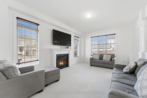 Photo 8 at 156 Mcdonald Crescent, Newcastle, Clarington