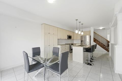 Photo 13 at 156 Mcdonald Crescent, Newcastle, Clarington