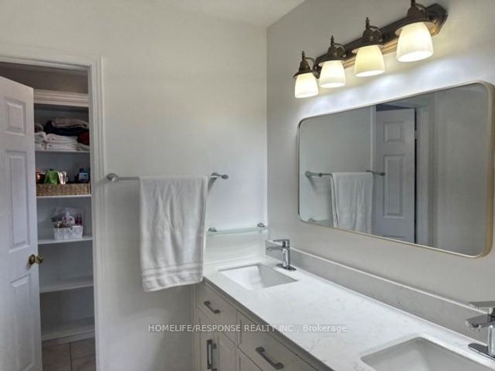 Photo 19 at 16 Cochrane Avenue, Heart Lake East, Brampton