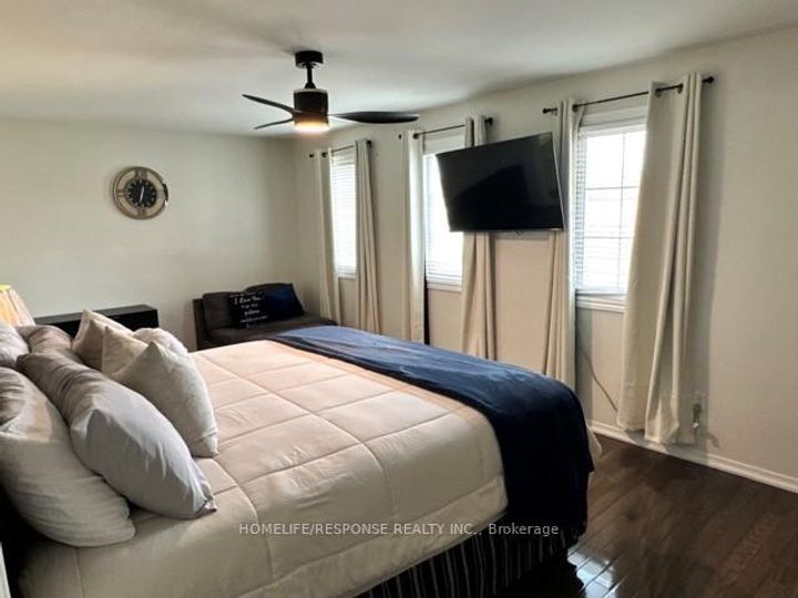 Photo 21 at 16 Cochrane Avenue, Heart Lake East, Brampton