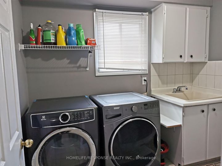 Photo 28 at 16 Cochrane Avenue, Heart Lake East, Brampton