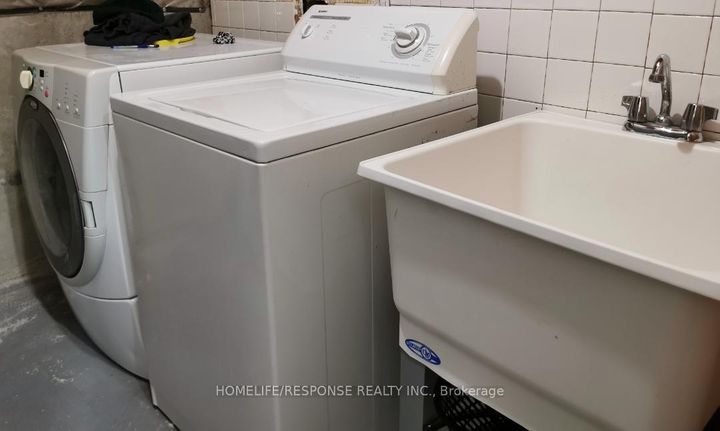 Photo 40 at 16 Cochrane Avenue, Heart Lake East, Brampton