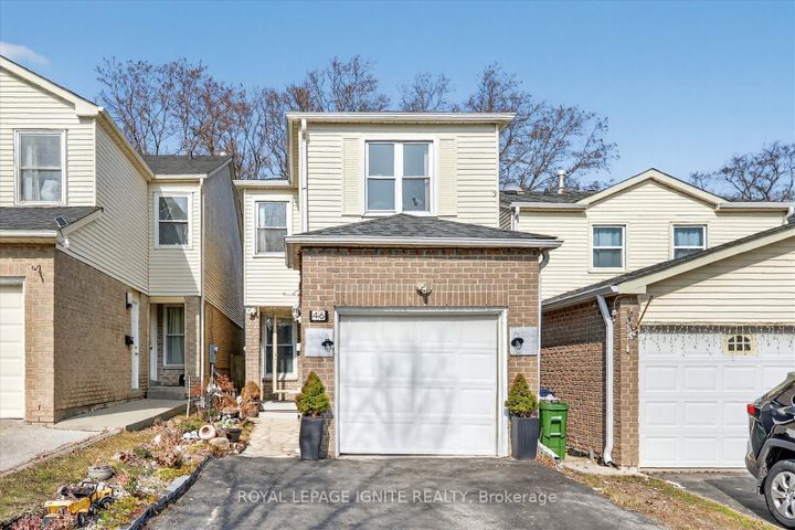 Photo 1 at 46 Courtlands Drive, Malvern, Toronto