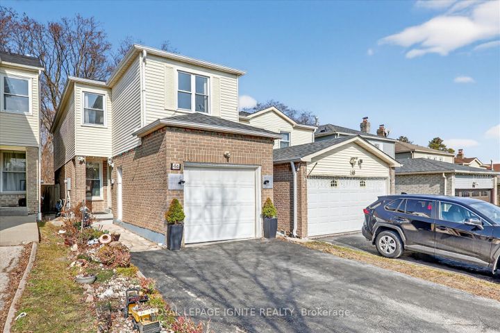 Photo 4 at 46 Courtlands Drive, Malvern, Toronto