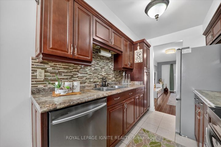 Photo 13 at 46 Courtlands Drive, Malvern, Toronto