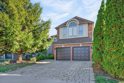 Photo 2 at 446 Silken Laumann Drive, Wyndham, Newmarket