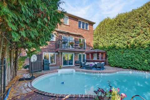 Photo 4 at 446 Silken Laumann Drive, Wyndham, Newmarket