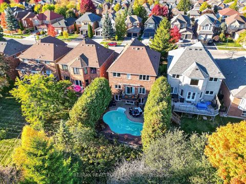 Photo 12 at 446 Silken Laumann Drive, Wyndham, Newmarket