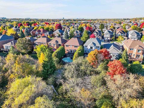 Photo 13 at 446 Silken Laumann Drive, Wyndham, Newmarket