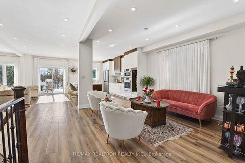 Photo 17 at 446 Silken Laumann Drive, Wyndham, Newmarket