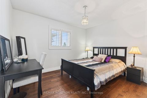 Photo 29 at 446 Silken Laumann Drive, Wyndham, Newmarket