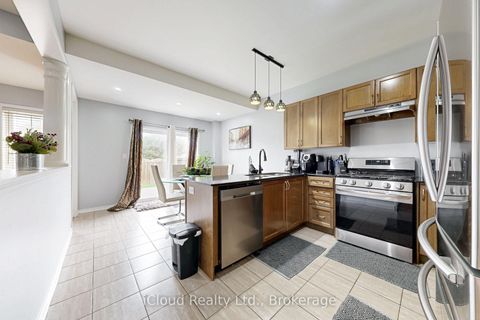 Photo 12 at 6 Mt Pleasant Avenue, Blue Grass Meadows, Whitby